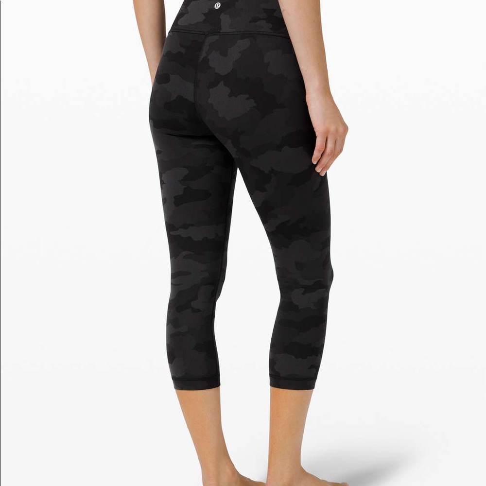 Lululemon Wunder Under Crop (High-Rise) *Full-On Luxtreme 21"
